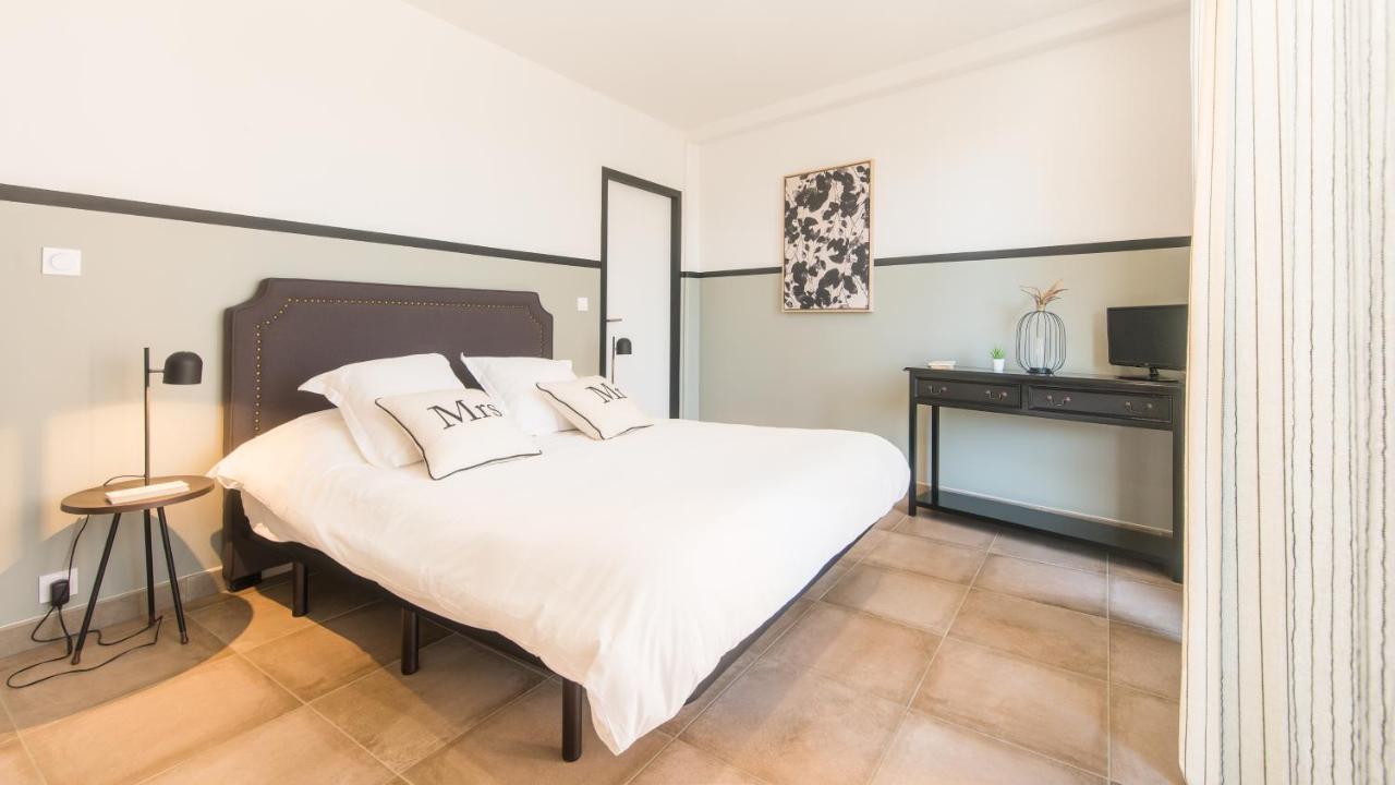 Appartamento Open Sun avec Jacuzzi Privatif et parking privé Sarlat Esterno foto