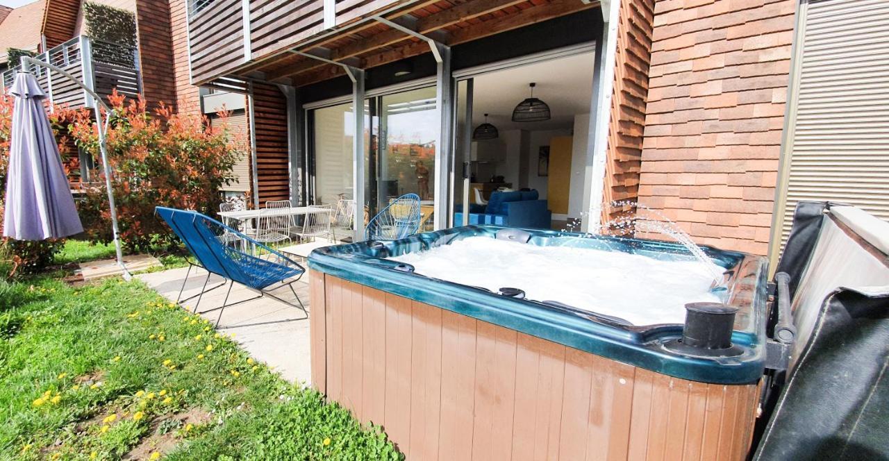 Appartamento Open Sun avec Jacuzzi Privatif et parking privé Sarlat Esterno foto