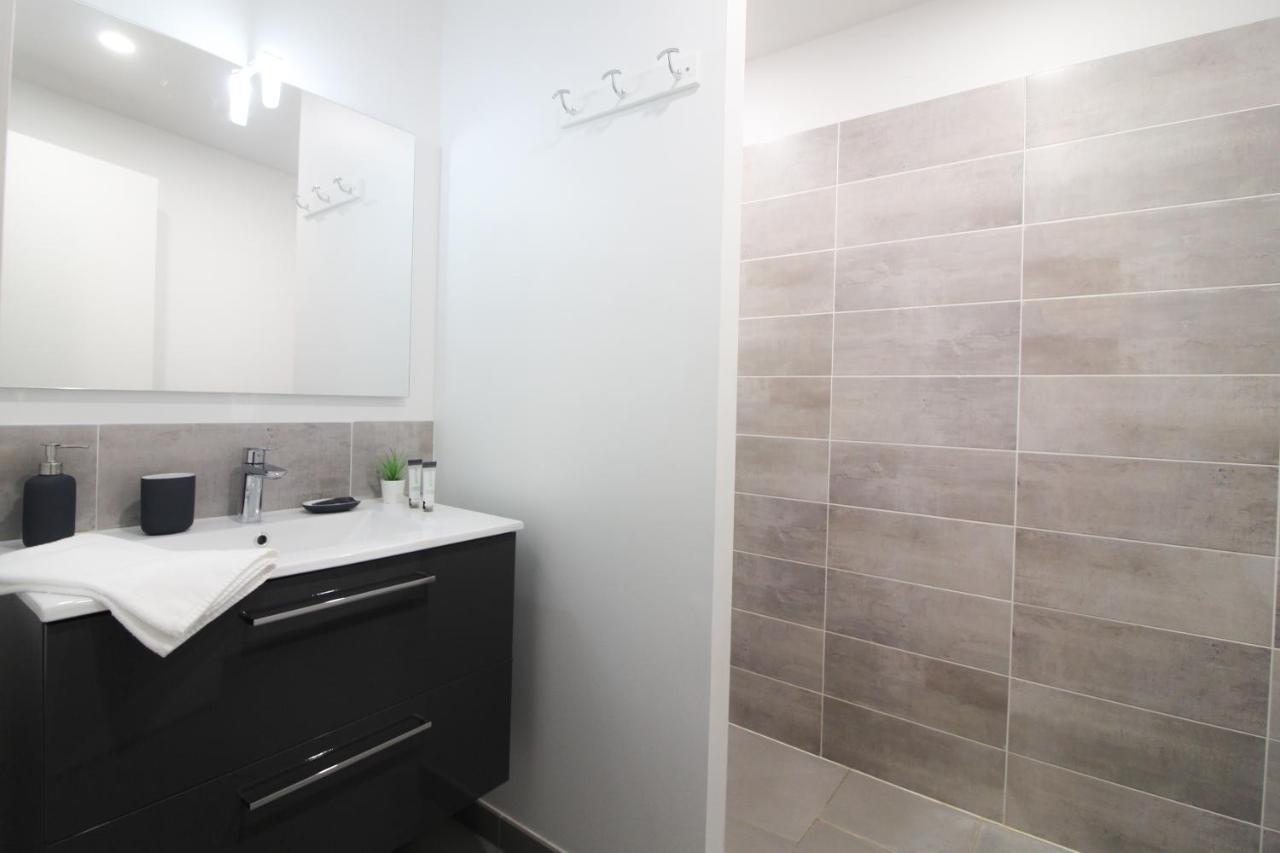 Appartamento Open Sun avec Jacuzzi Privatif et parking privé Sarlat Esterno foto